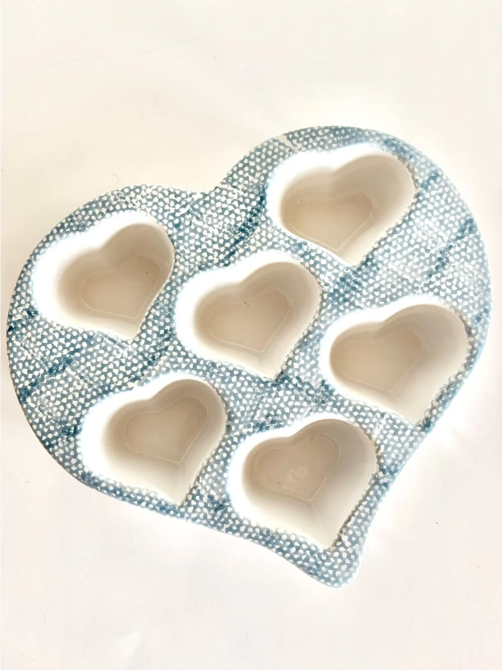 Vintage Spongeware Heart-Shaped Ceramic Muffin Cupcake Baker